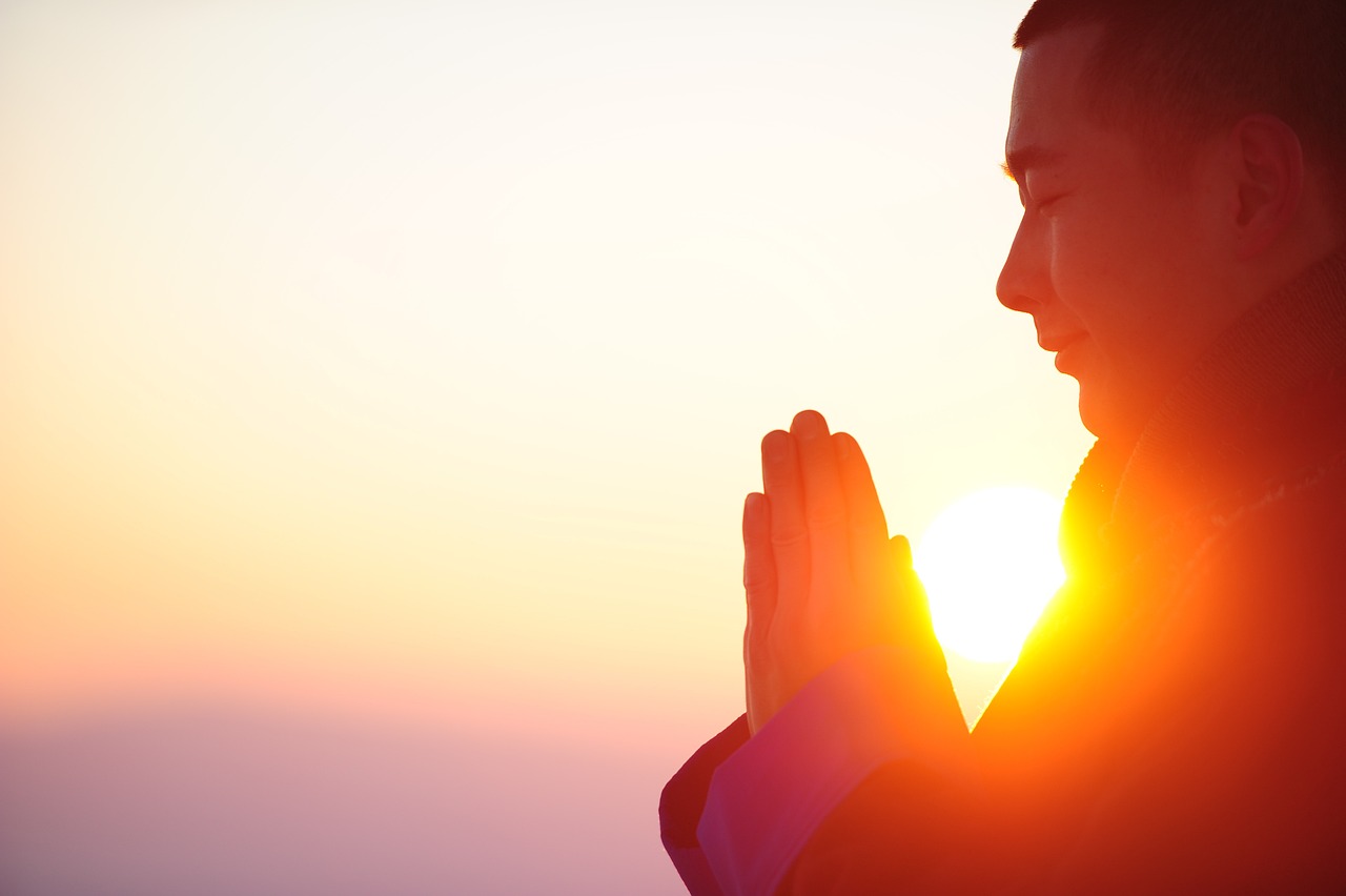 entdecken sie die vorteile von mindfulness: erfahren sie, wie achtsamkeit ihnen helfen kann, stress abzubauen, das wohlbefinden zu steigern und bewusster zu leben. tipps und übungen für mehr gelassenheit im alltag.